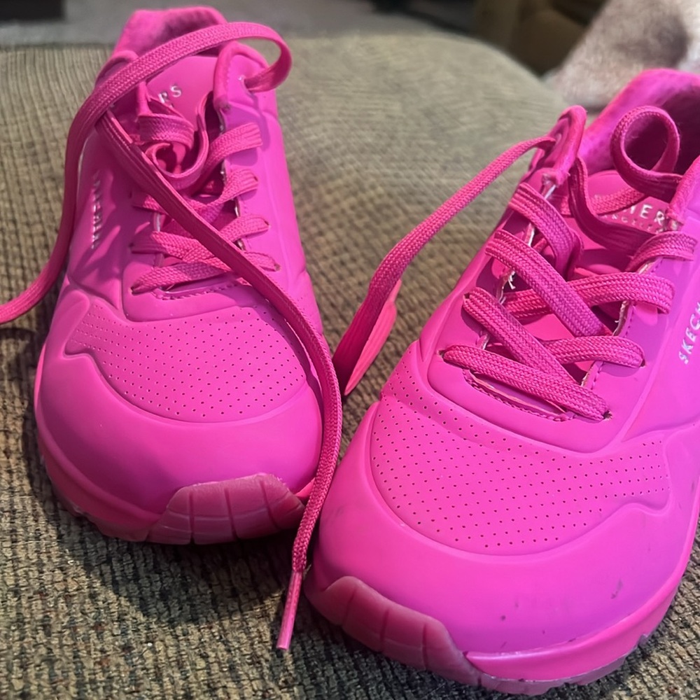 Sketchers sneakers Sz 8 - Picture 4 of 4